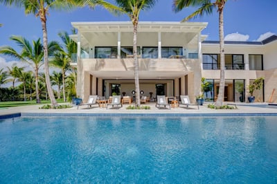Luxury Villa Photo #2