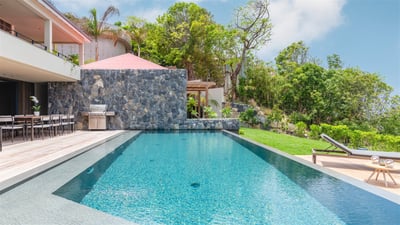 Luxury Villa Photo #2