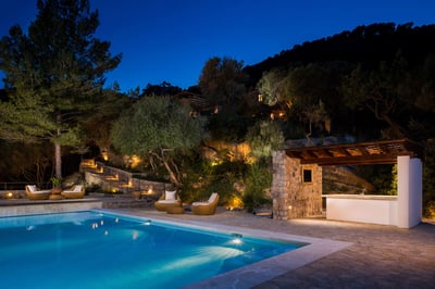 Luxury Villa Photo #6