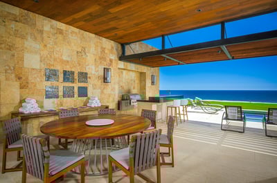 Luxury Villa Photo #15