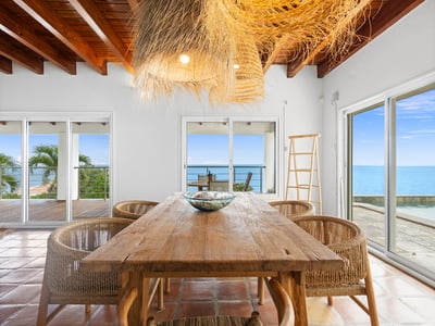 Luxury Villa Photo #10
