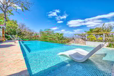 Luxury Villa Photo #7