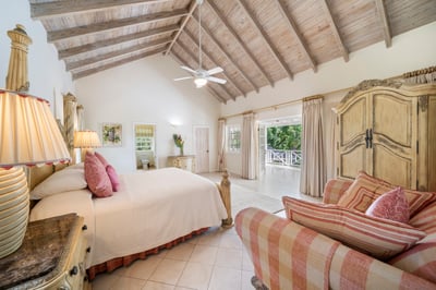 Luxury Villa Photo #22