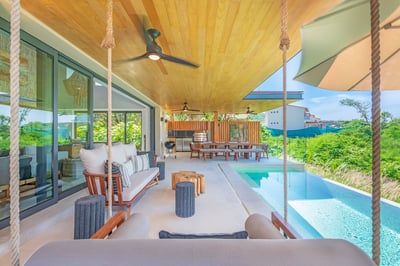 Luxury Villa Photo #2