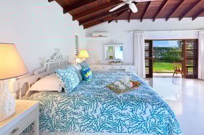 Luxury Villa Photo #13
