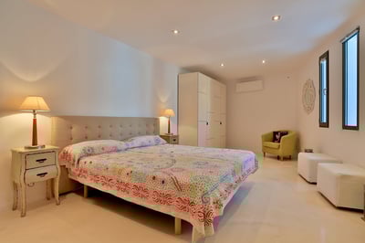 Luxury Villa Photo #44