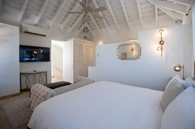 Luxury Villa Photo #40