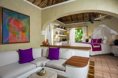 Luxury Villa Photo #18