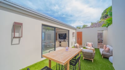 Kitchen & Dining Area