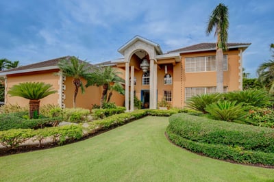 Luxury Villa Photo #29