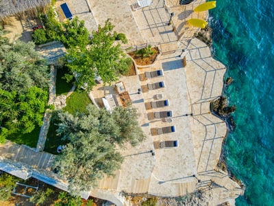 Luxury Villa Photo #4
