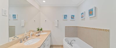 Luxury Villa Photo #11