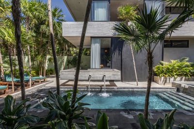 Luxury Villa Photo #7