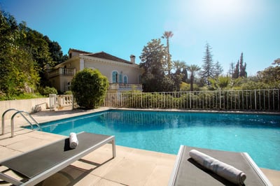 Luxury Villa Photo #2