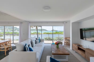 Luxury Villa Photo #15