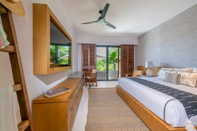 Luxury Villa Photo #49
