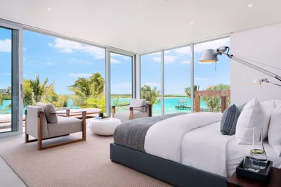 Luxury Villa Photo #15