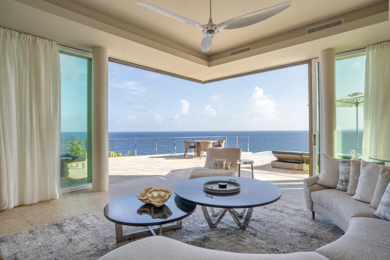 Cliff Penthouse Suite