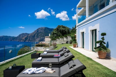 Luxury Villa Photo #5