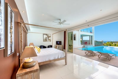 Luxury Villa Photo #18