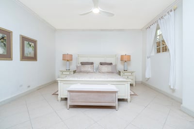 Luxury Villa Photo #31