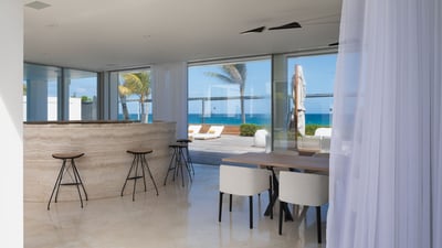 Luxury Villa Photo #36