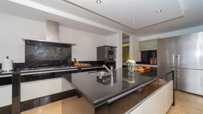 Luxury Villa Photo #27