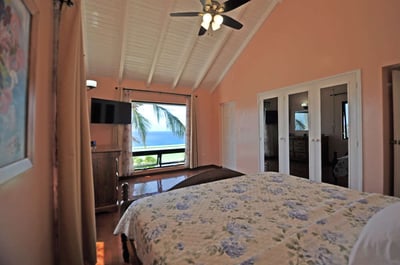 Luxury Villa Photo #22