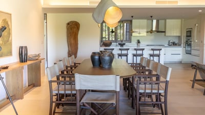 Luxury Villa Photo #7