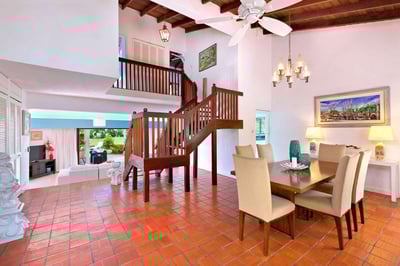 Luxury Villa Photo #8