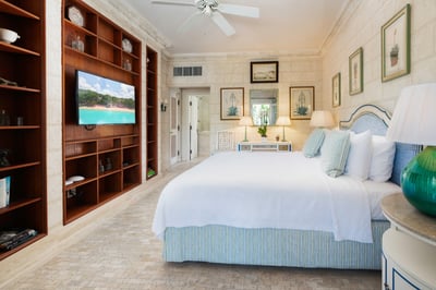 Luxury Villa Photo #18