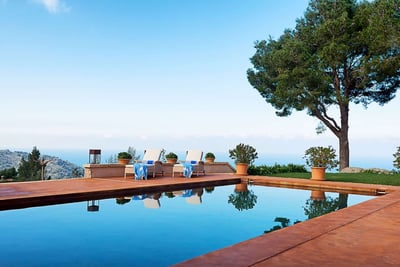 Luxury Villa Photo #3
