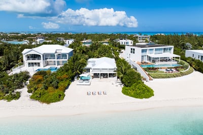 Luxury Villa Photo #32