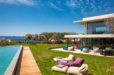 Luxury Villa Photo #4