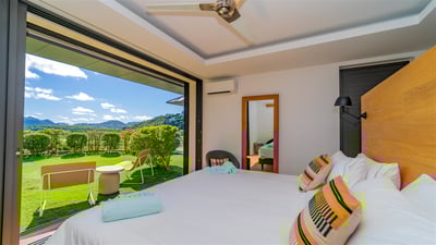 Luxury Villa Photo #46