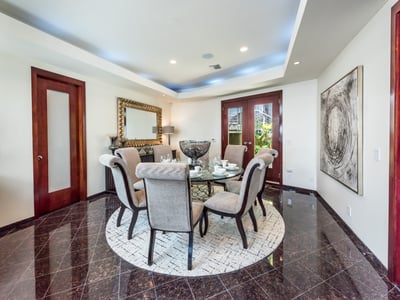 Luxury Villa Photo #23