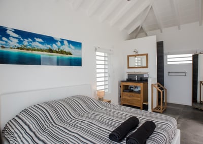 Luxury Villa Photo #18