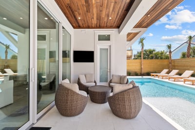 Luxury Villa Photo #3