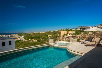 Luxury Villa Photo #3