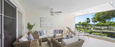 Luxury Villa Photo #2