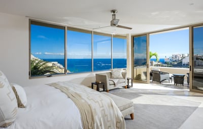 Luxury Villa Photo #14