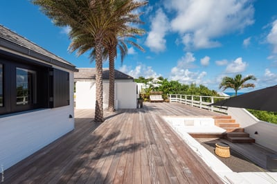 Outdoor Lounge