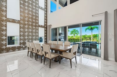 Luxury Villa Photo #18