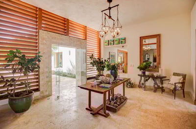 Luxury Villa Photo #20