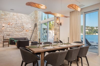 Luxury Villa Photo #44