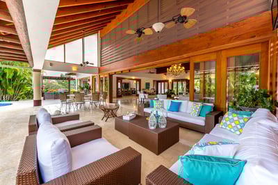 Luxury Villa Photo #6