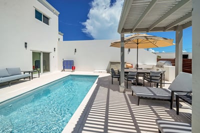 Luxury Villa Photo #4