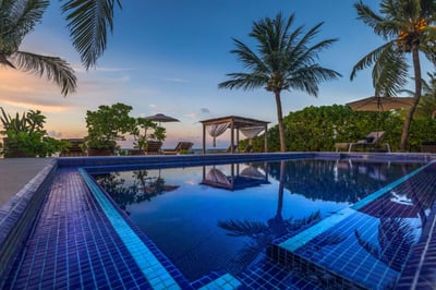 Luxury Villa Photo #5