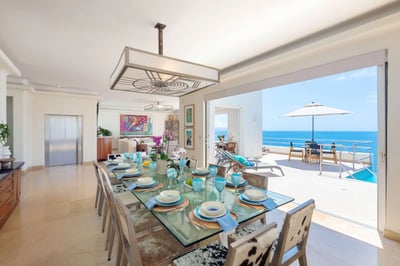 Luxury Villa Photo #19