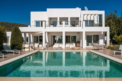 Luxury Villa Photo #3